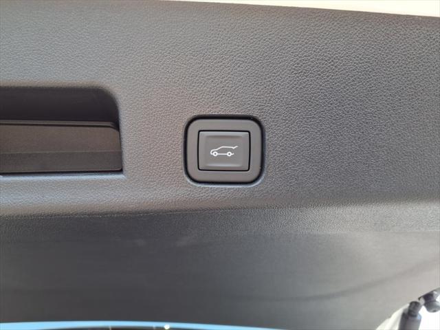 new 2025 Chevrolet Traverse car, priced at $47,560