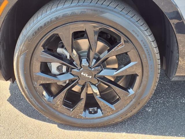 used 2022 Kia Sorento car, priced at $28,813