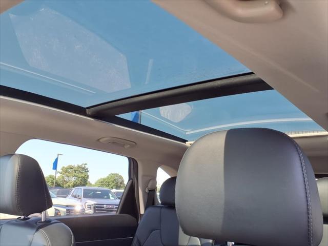 used 2022 Kia Sorento car, priced at $28,813