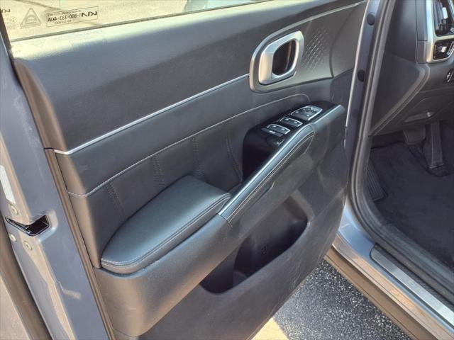 used 2022 Kia Sorento car, priced at $28,813