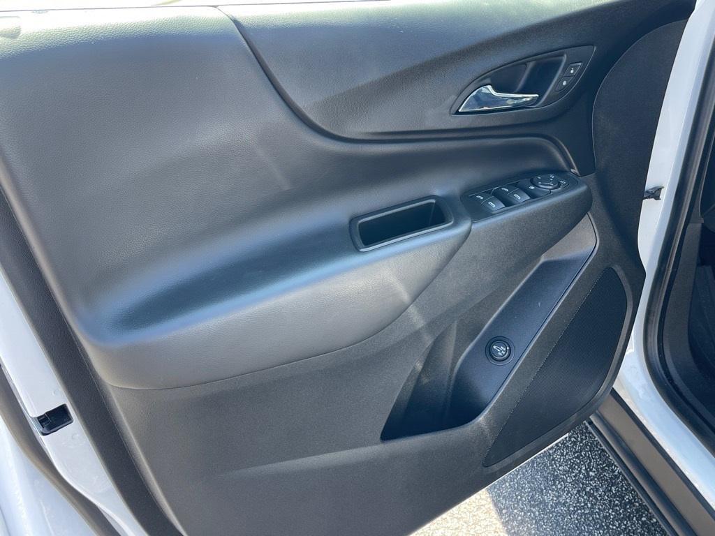 used 2022 Chevrolet Equinox car, priced at $23,998