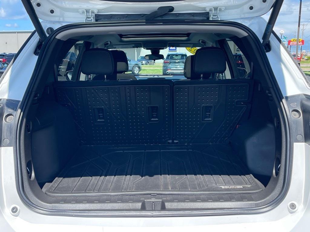 used 2022 Chevrolet Equinox car, priced at $23,998