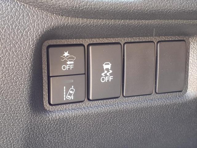 used 2021 Honda Pilot car, priced at $31,000