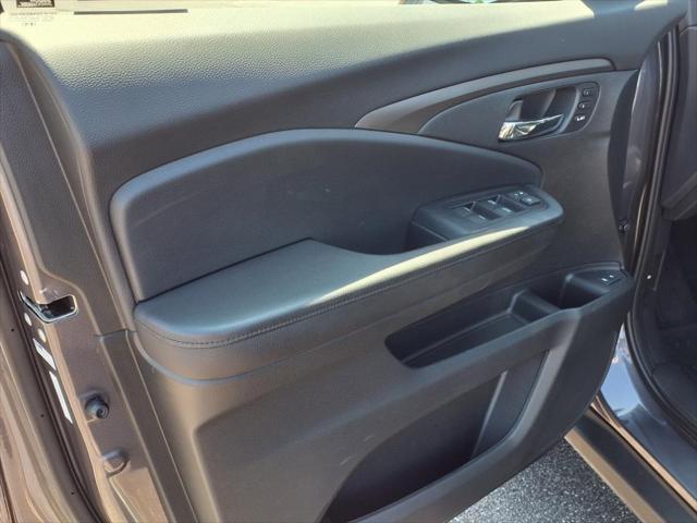 used 2021 Honda Pilot car, priced at $31,000