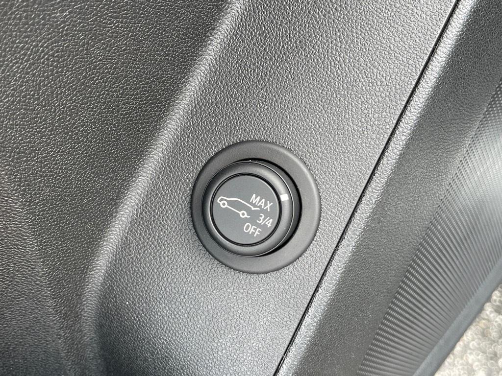 used 2022 Chevrolet Equinox car, priced at $23,998