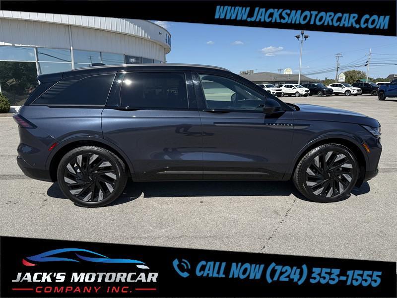 used 2024 Lincoln Nautilus car, priced at $59,900