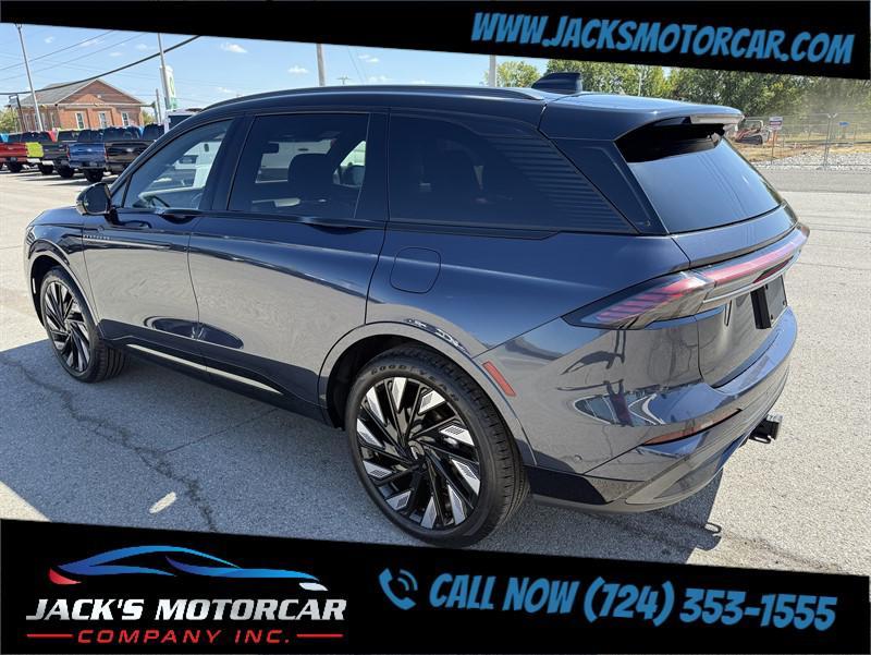 used 2024 Lincoln Nautilus car, priced at $59,900