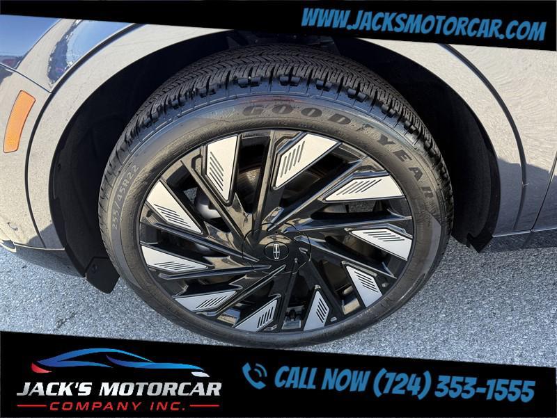 used 2024 Lincoln Nautilus car, priced at $59,900