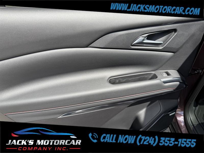 used 2024 Chevrolet Traverse car, priced at $53,900