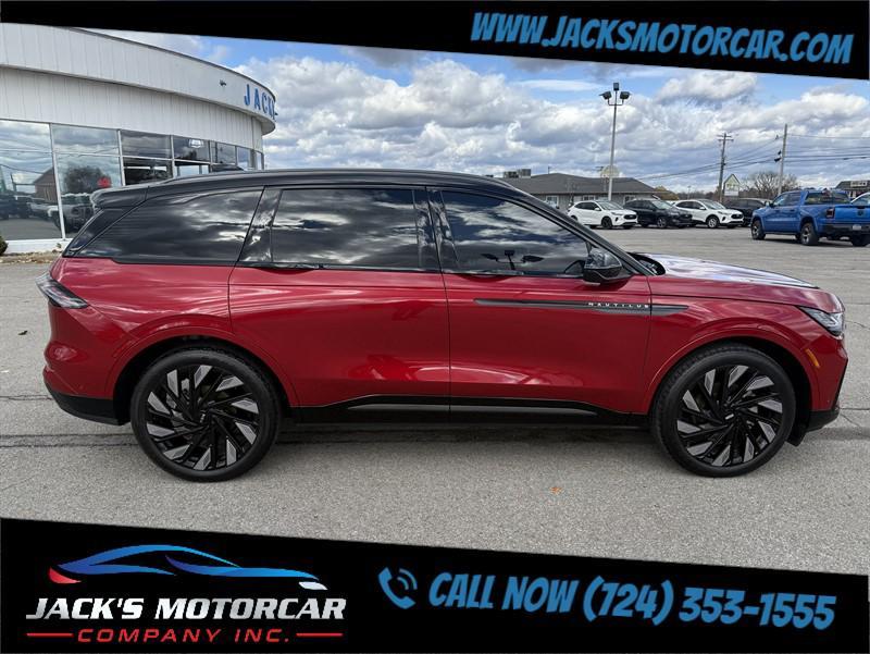 used 2024 Lincoln Nautilus car, priced at $60,900
