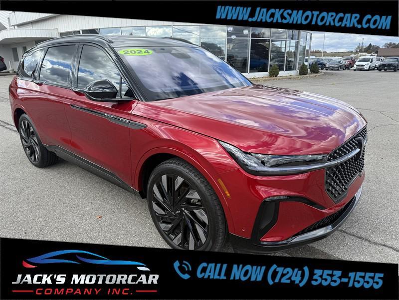 used 2024 Lincoln Nautilus car, priced at $60,900