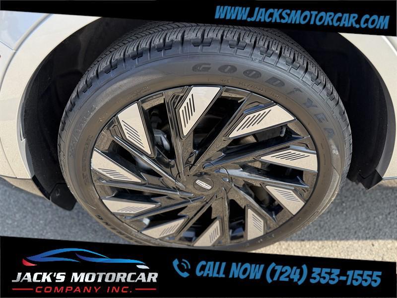 used 2024 Lincoln Nautilus car, priced at $59,500