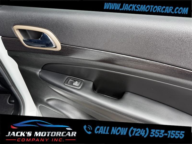 used 2014 Jeep Grand Cherokee car, priced at $9,900