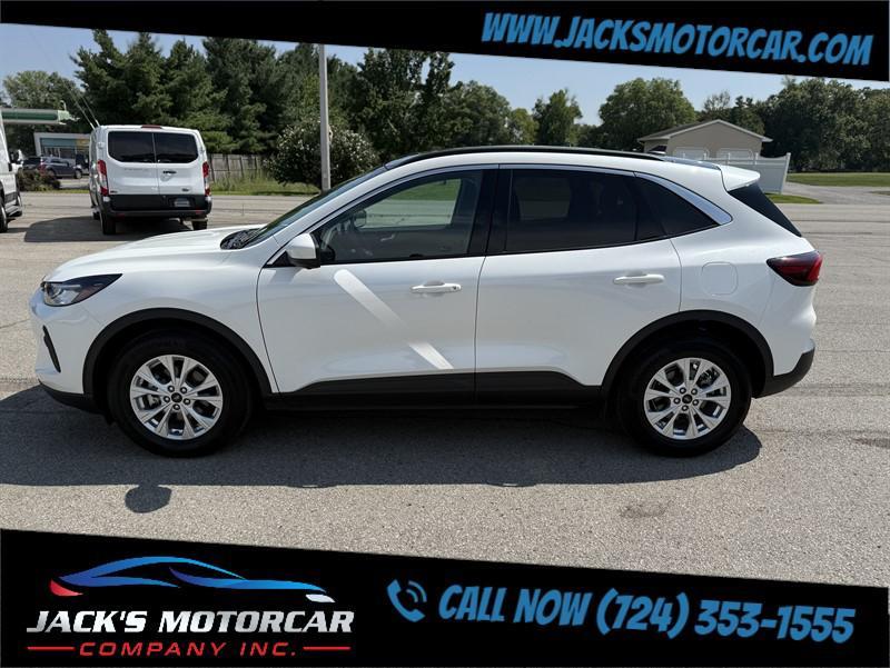 used 2023 Ford Escape car, priced at $25,900