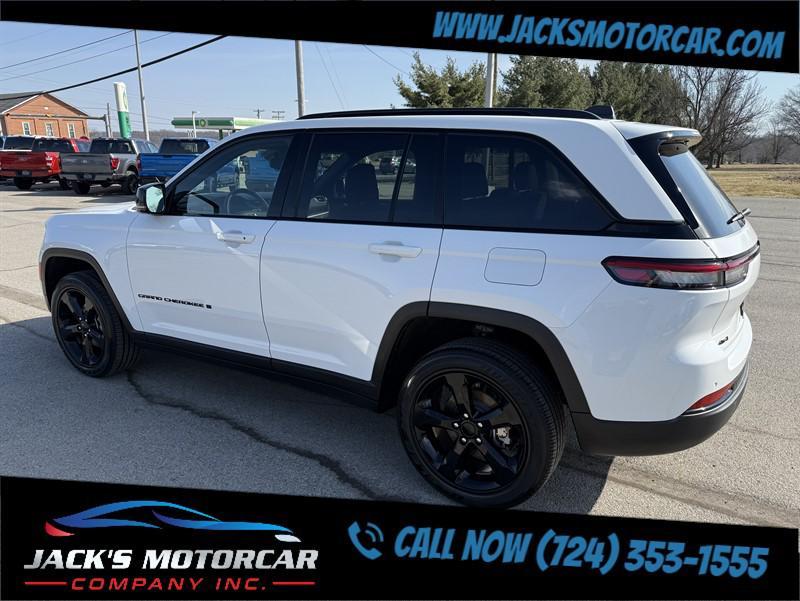 used 2023 Jeep Grand Cherokee car, priced at $36,900