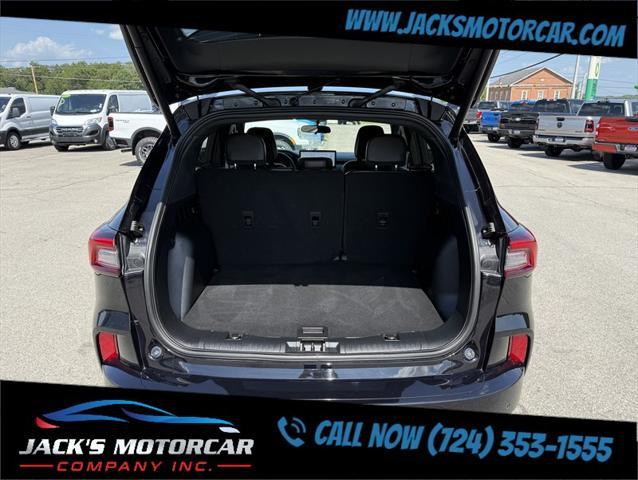used 2023 Ford Escape car, priced at $30,900