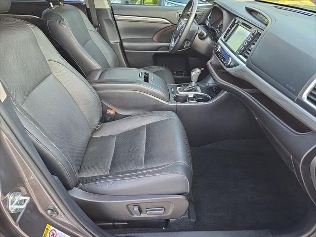 used 2019 Toyota Highlander car, priced at $29,199