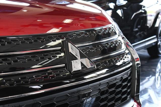 new 2024 Mitsubishi Outlander car, priced at $32,270