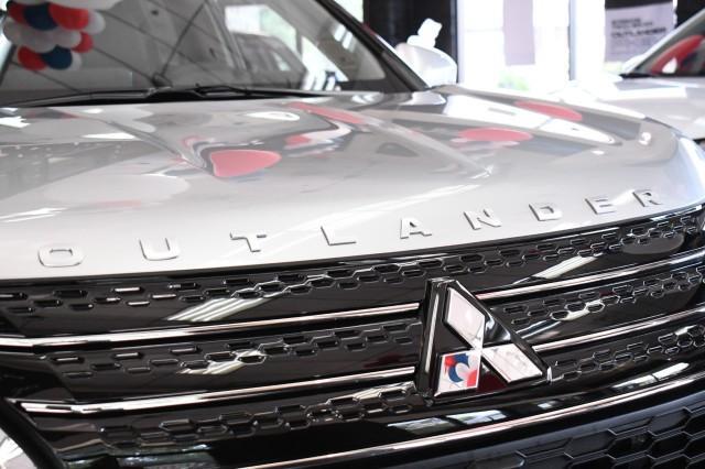 new 2024 Mitsubishi Outlander car, priced at $34,102