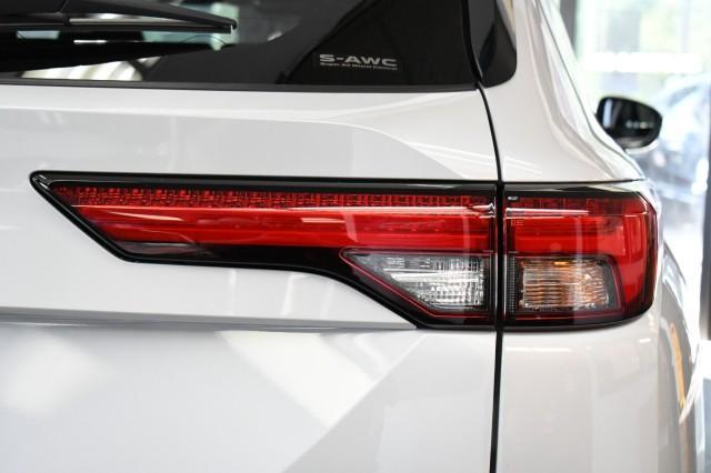 new 2024 Mitsubishi Outlander car, priced at $29,099