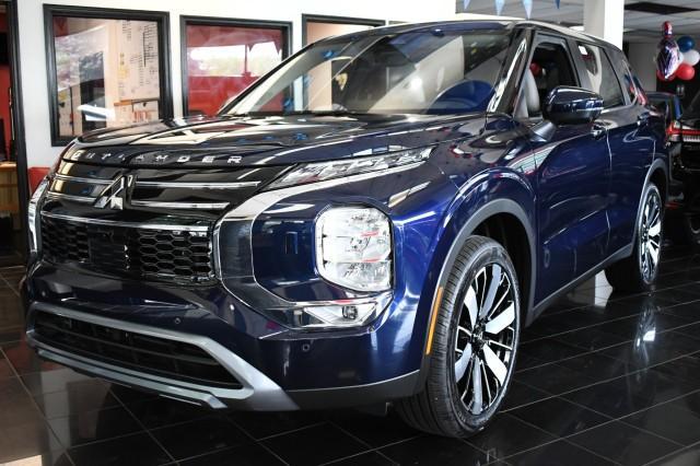 new 2025 Mitsubishi Outlander car, priced at $38,030