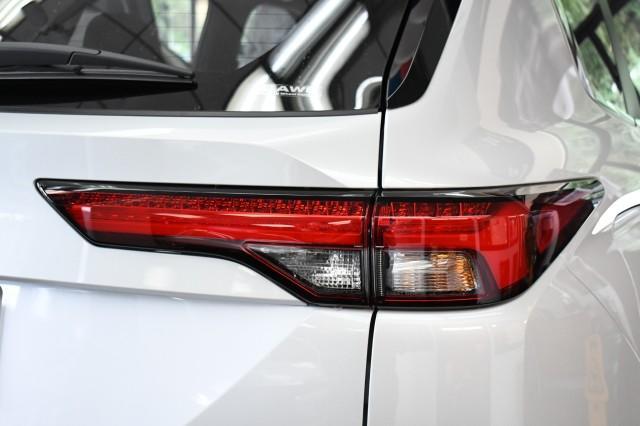 new 2024 Mitsubishi Outlander PHEV car, priced at $39,115