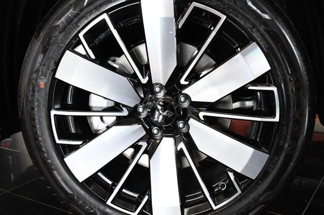 new 2025 Mitsubishi Outlander car, priced at $31,995