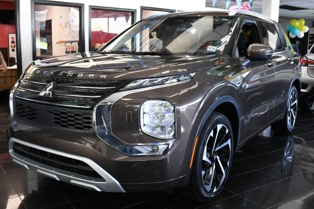 used 2022 Mitsubishi Outlander car, priced at $19,995