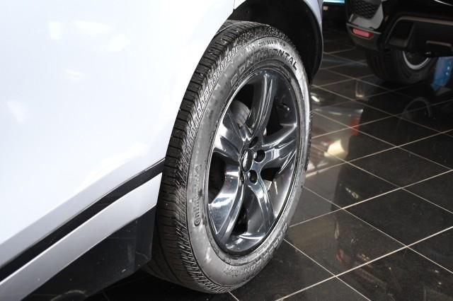 used 2022 Land Rover Range Rover Velar car, priced at $35,895