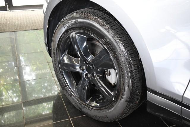used 2022 Land Rover Range Rover Velar car, priced at $35,895
