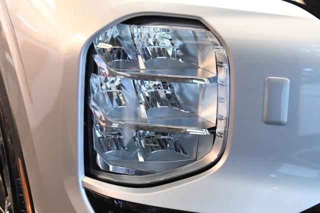 new 2025 Mitsubishi Outlander PHEV car, priced at $50,880