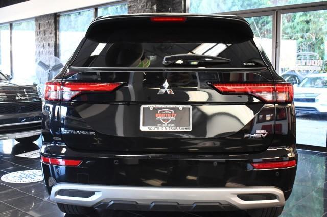 used 2024 Mitsubishi Outlander car, priced at $26,995