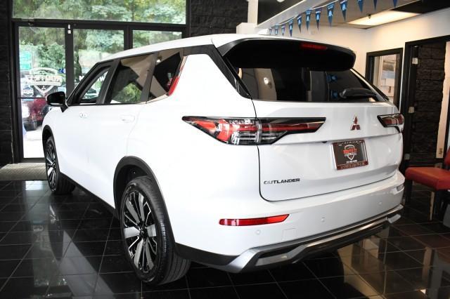 new 2025 Mitsubishi Outlander car, priced at $31,995