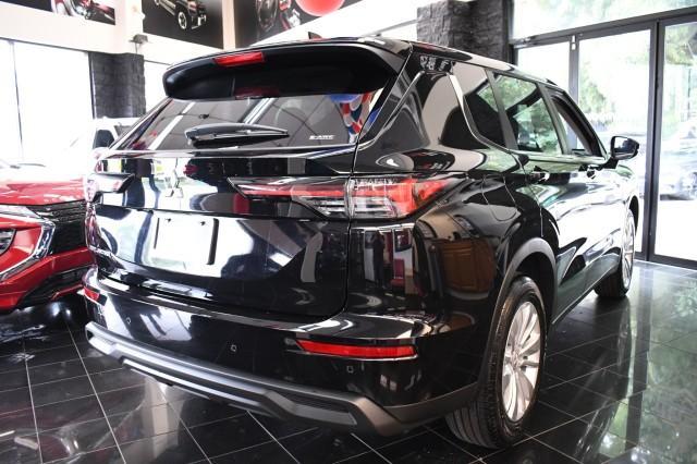 new 2025 Mitsubishi Outlander car, priced at $29,205