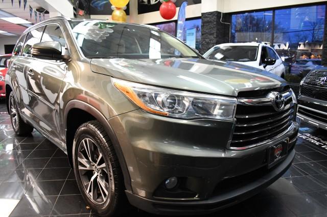 used 2016 Toyota Highlander car, priced at $16,195