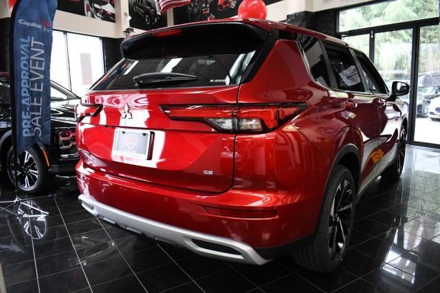 new 2024 Mitsubishi Outlander car, priced at $34,905