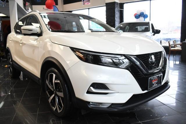 used 2021 Nissan Rogue Sport car, priced at $21,995