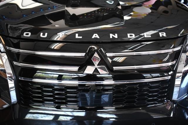 new 2025 Mitsubishi Outlander car, priced at $43,995