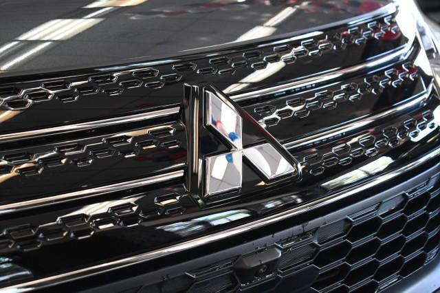 new 2025 Mitsubishi Outlander PHEV car, priced at $48,090