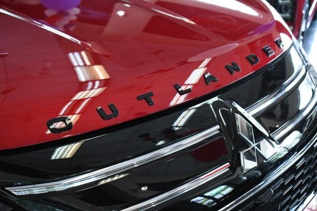 new 2025 Mitsubishi Outlander car, priced at $39,810