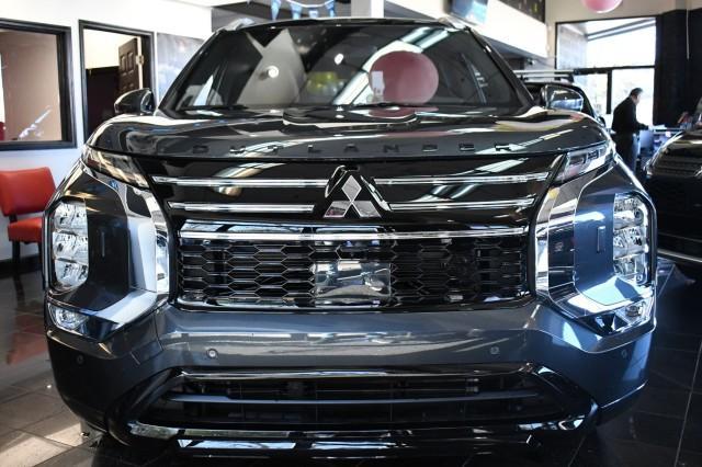 new 2025 Mitsubishi Outlander car, priced at $38,995