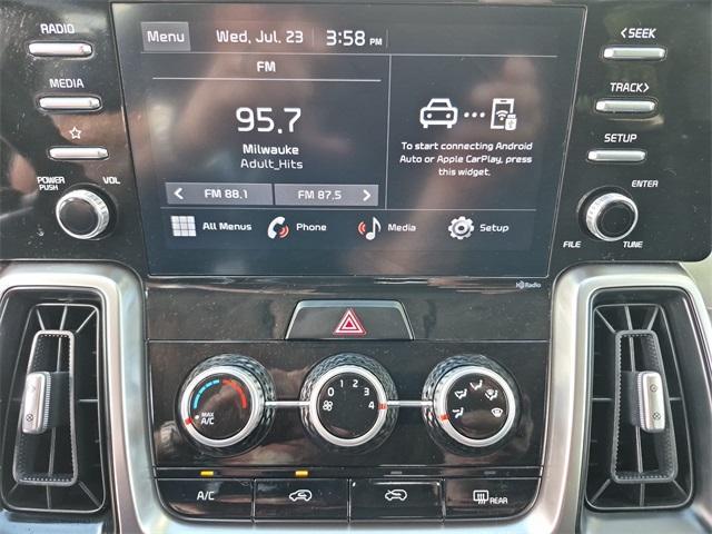used 2022 Kia Sorento car, priced at $23,559