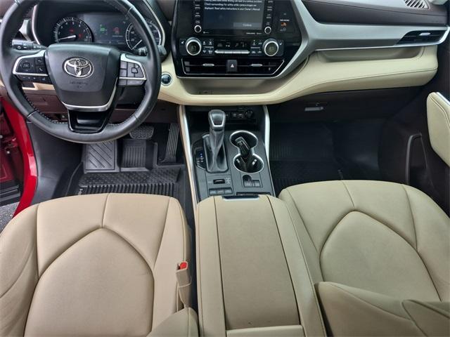 used 2020 Toyota Highlander car, priced at $28,513