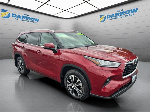 used 2020 Toyota Highlander car, priced at $28,513