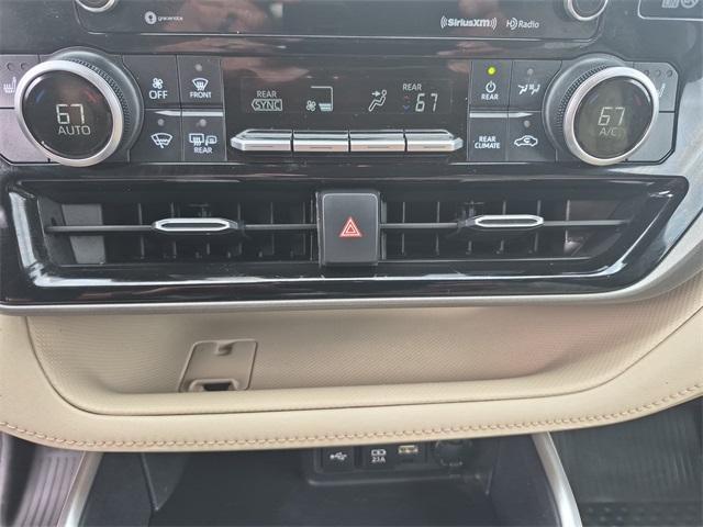used 2020 Toyota Highlander car, priced at $28,513