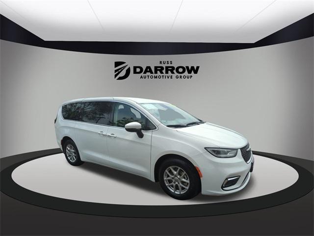 used 2023 Chrysler Pacifica car, priced at $22,000
