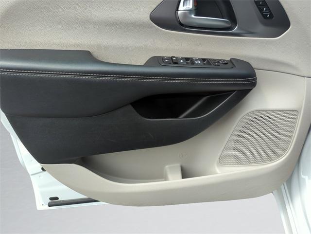 used 2023 Chrysler Pacifica car, priced at $21,900