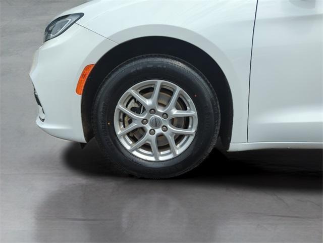 used 2023 Chrysler Pacifica car, priced at $21,900