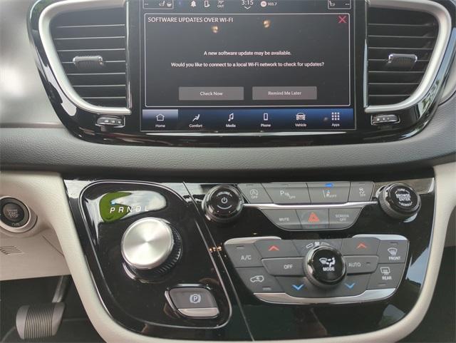 used 2023 Chrysler Pacifica car, priced at $21,900