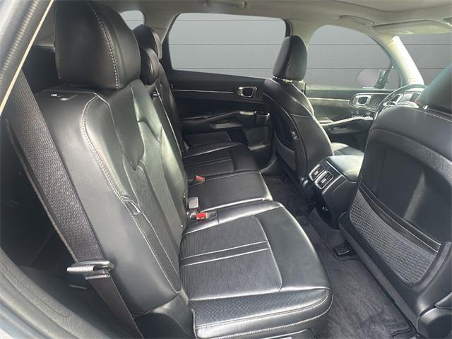 used 2024 Kia Sorento car, priced at $27,685